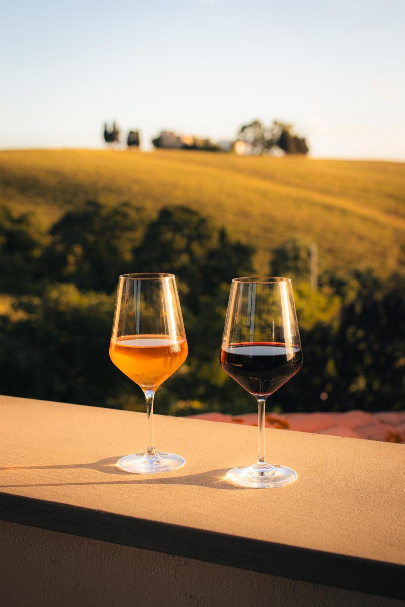 Agriturismo Podere Il Fornacino Санта Луче Екстериор снимка