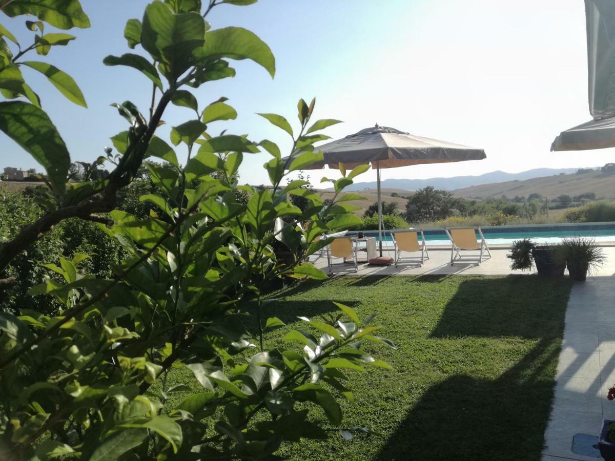Agriturismo Podere Il Fornacino Санта Луче Екстериор снимка